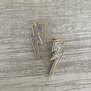 Lightning bolt studs